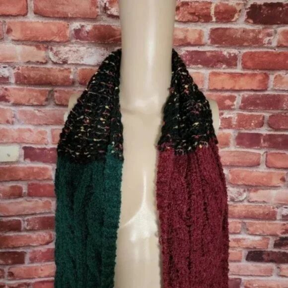 Free People Winter Nova Tassel Chunky Scarf NWT - Picture 5 of 5